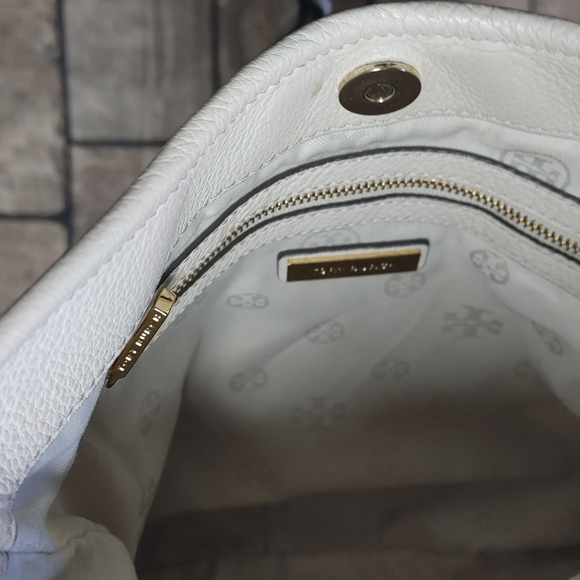 Tory Burch Crossbody Shoulder Bag - Picture 4 of 9